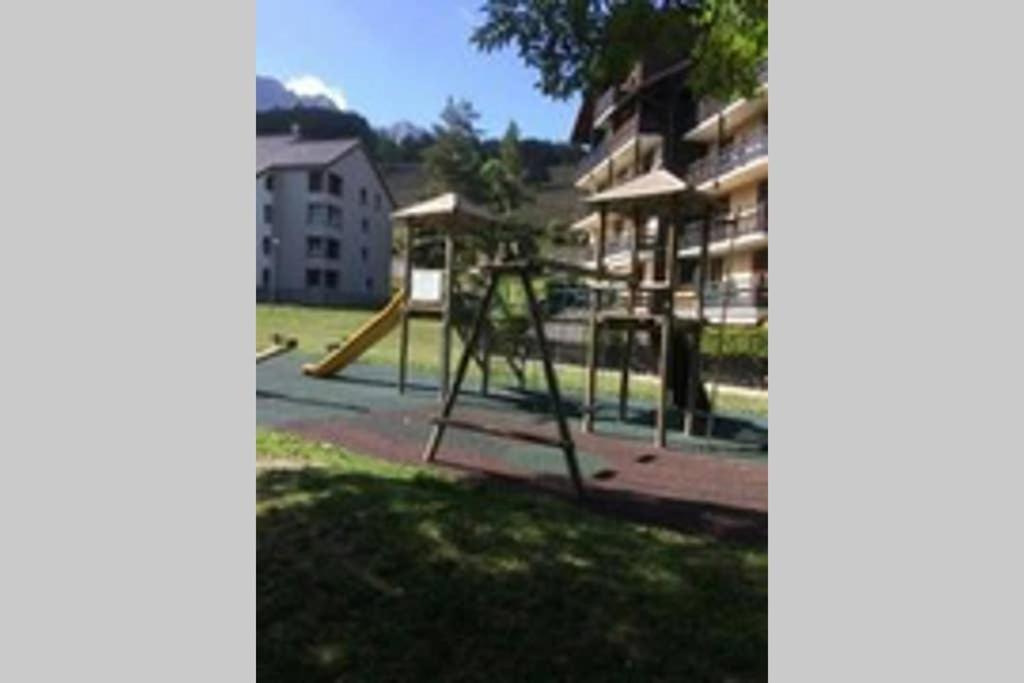 Studio mansardé 18 m2 climatisé avec piscine privée Gresse-en-Vercors Exterior foto